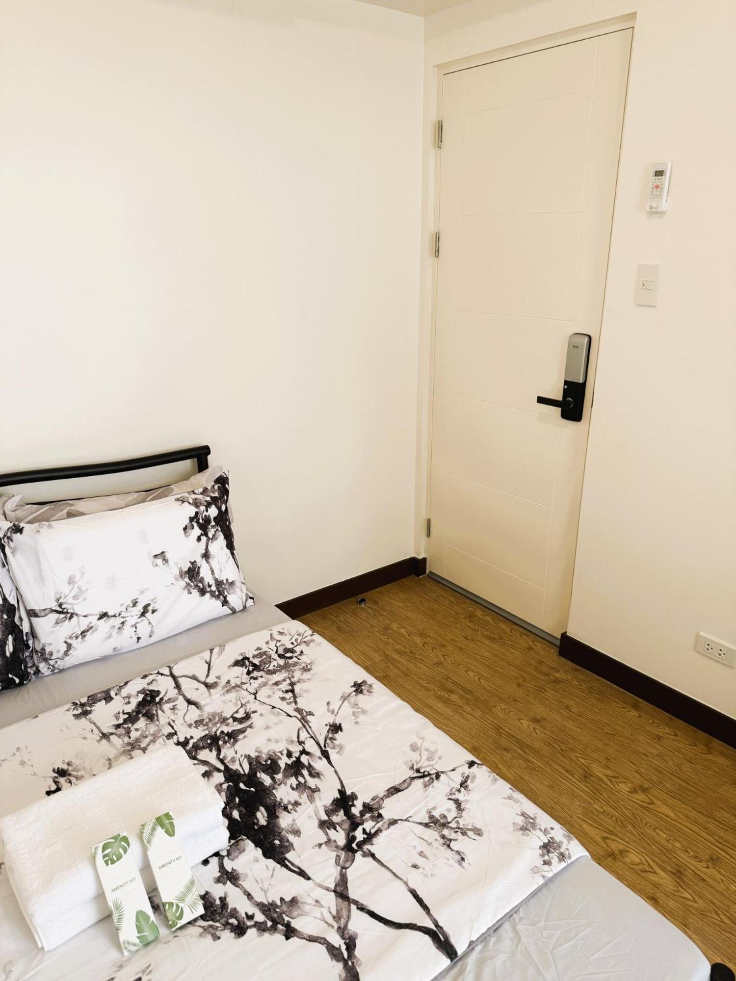 Jfam Suites Allegra, 60Sqm Condo With Balcony, Free Parking Apartment Manila