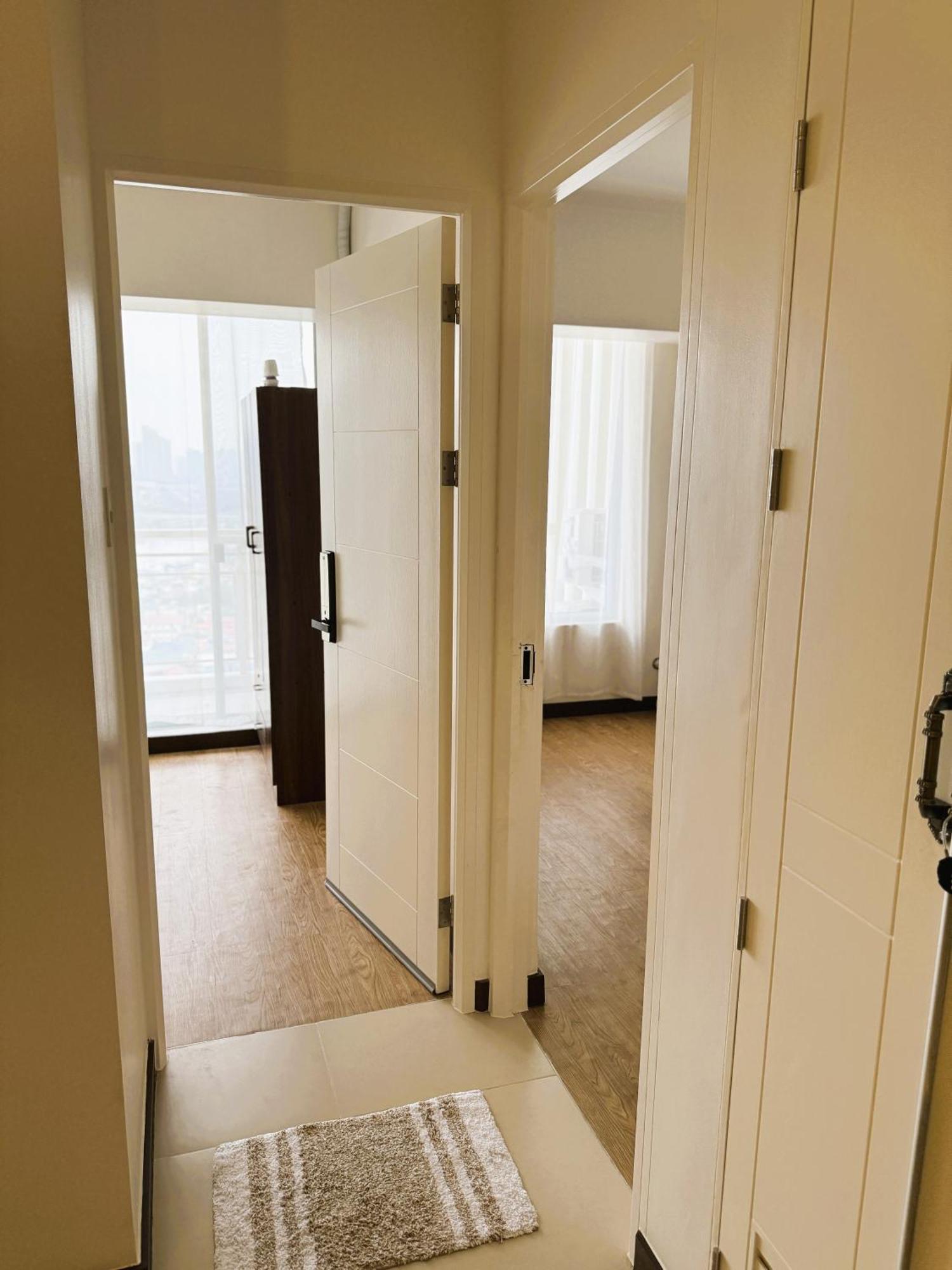 Apartment Jfam Suites Allegra, 60Sqm Condo With Balcony, Free Parking Manila