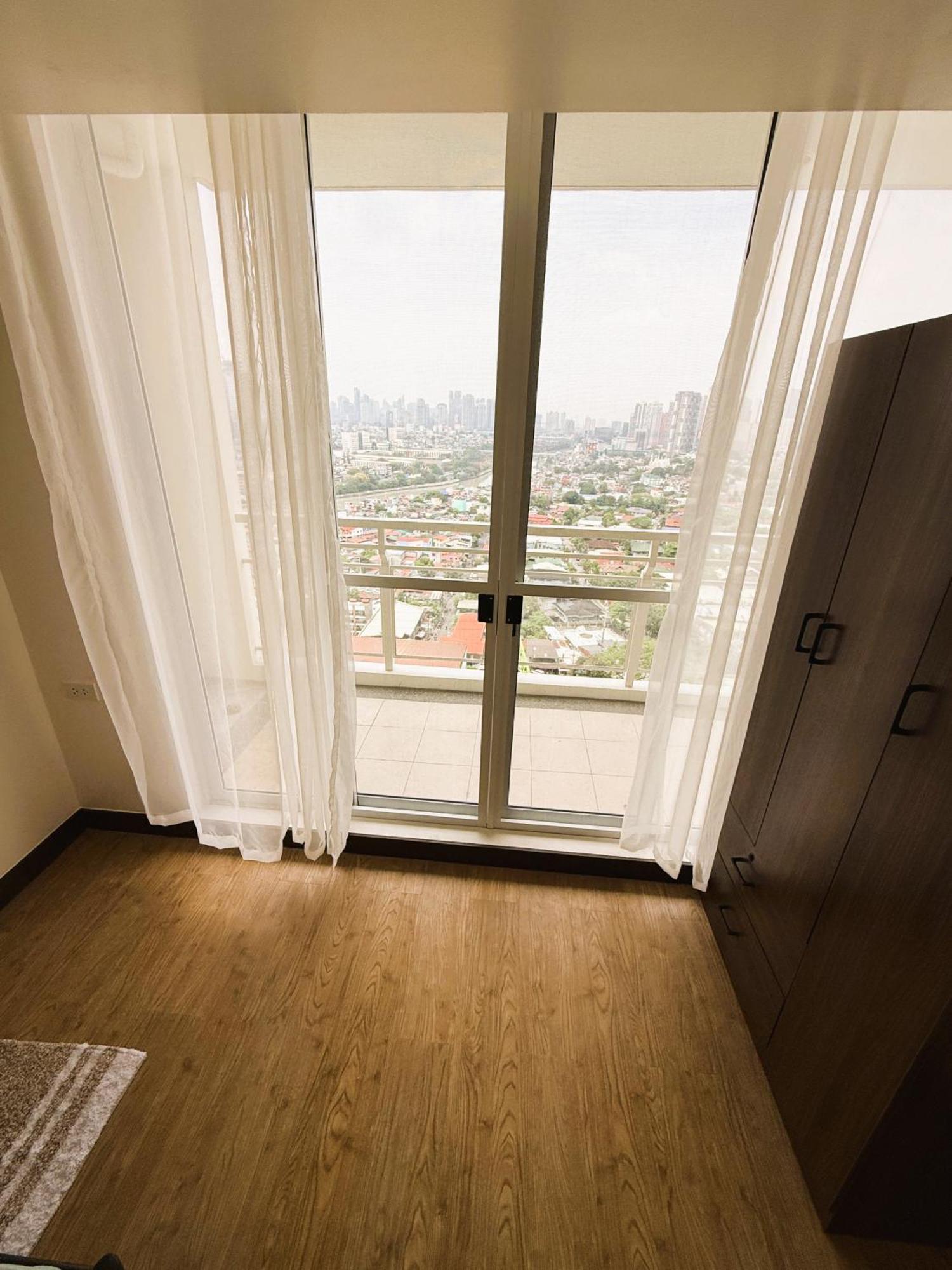 Jfam Suites Allegra, 60Sqm Condo With Balcony, Free Parking Apartment Manila